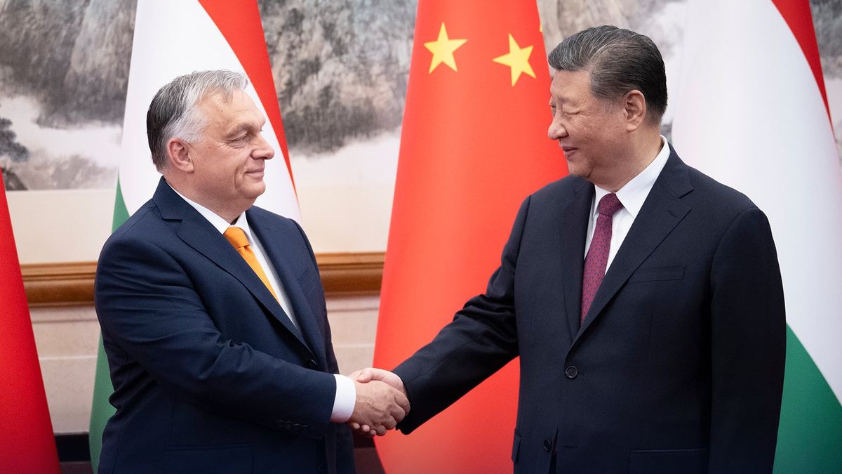 Příští měsíce budou brutální, řekl Orbán po schůzce s Putinem. Jednal v Pekingu
