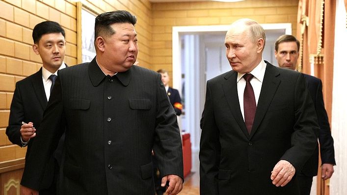Putin u Kima: Zatykač mu zmenšil svět, navštívit mohl jen pár zemí