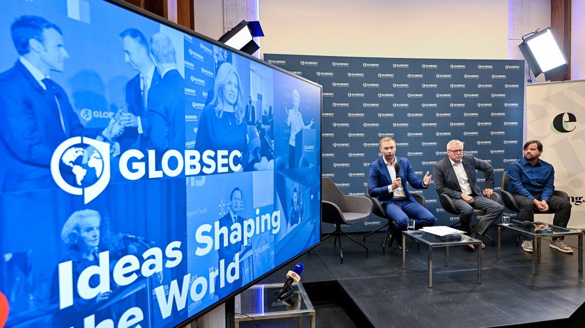 Na Ukrajině se hraje o důvěru v Západ a v Evropu, říká šéf Globsecu