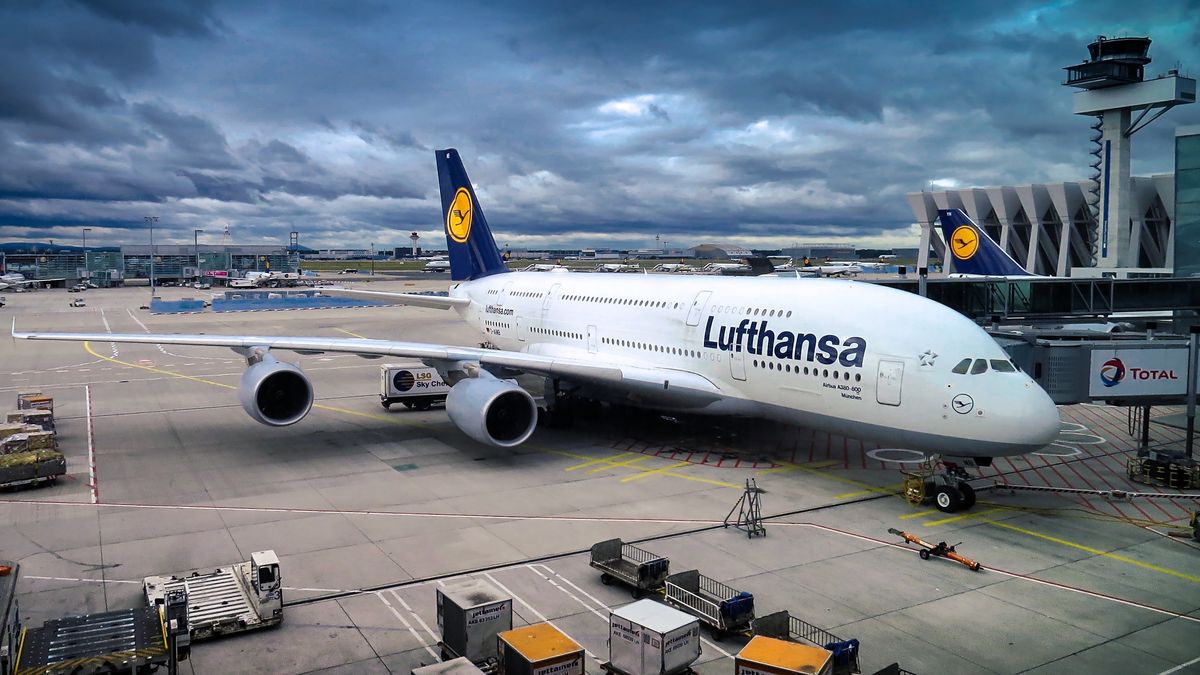 Mitarbeiter der deutschen Lufthansa streiken, Hunderte Flüge werden gestrichen