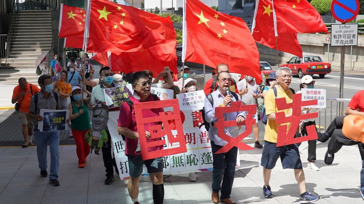 Čína přijala sporný bezpečnostní zákon pro Hongkong. S okamžitou platností