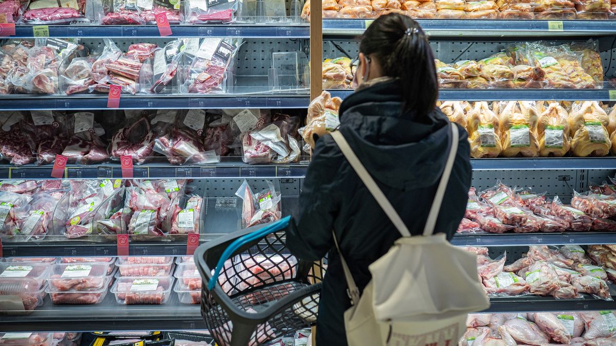 Nový plán, jak nařídit supermarketům české potraviny
