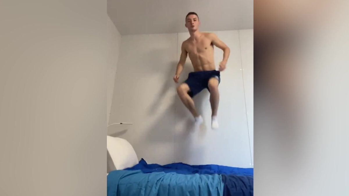 Názorná ukázka: Gymnasta vyvrátil mýtus, že olympijské postele brání sexu