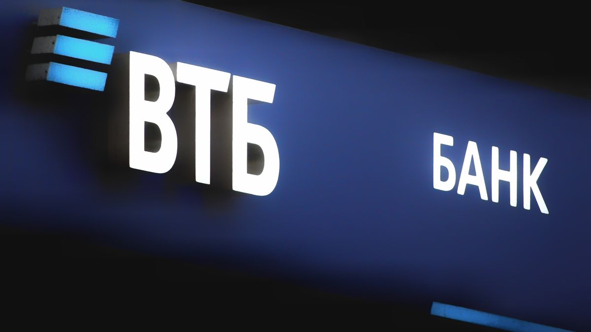 Druhá největší ruská banka VTB se chystá stáhnout z Evropy