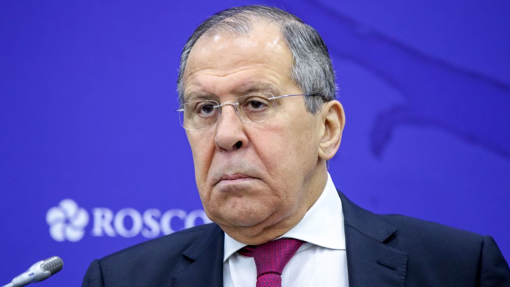 Lavrov hovoří o světové jaderné válce. Jaký je Putinův ministr?