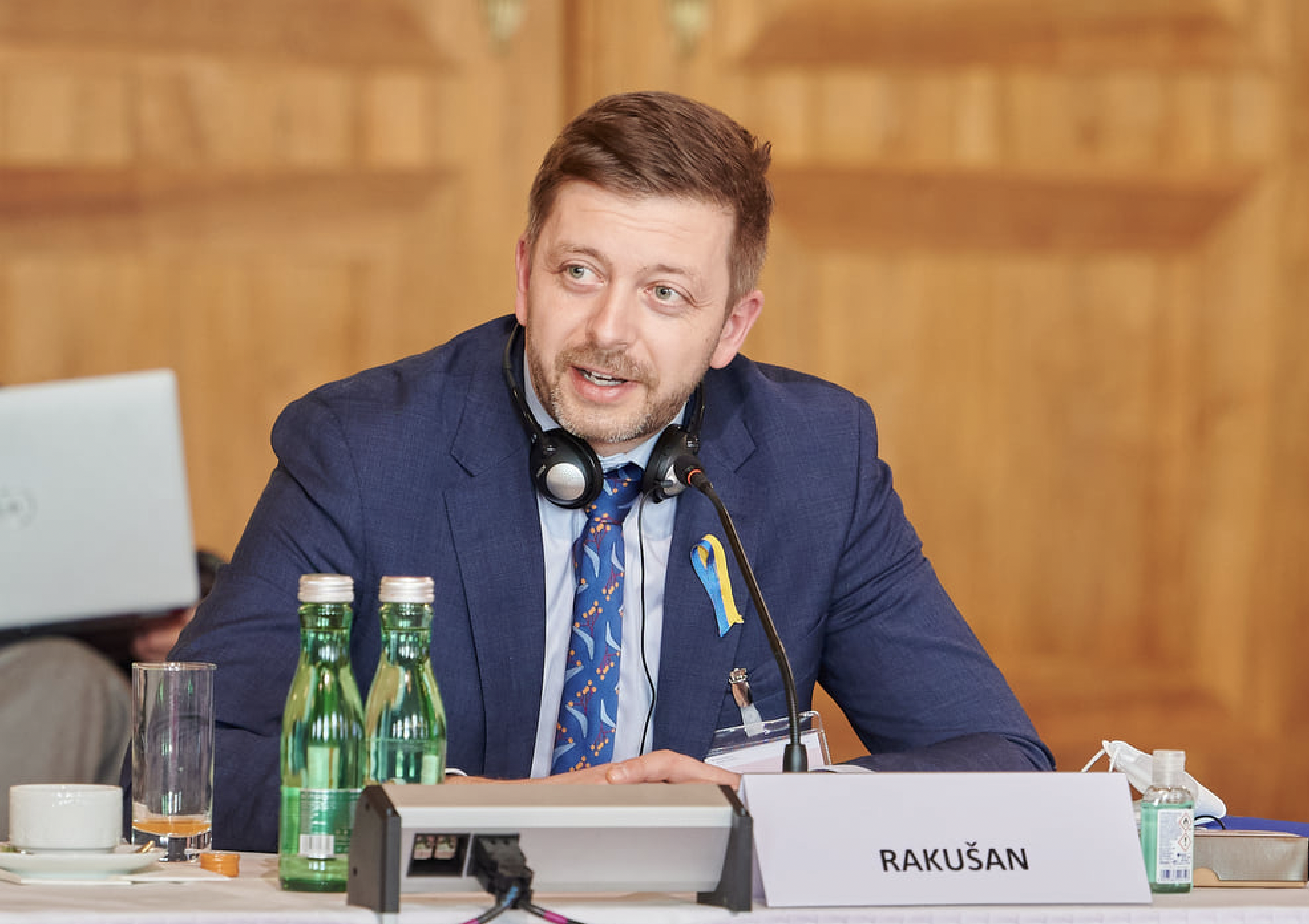 Jsme připraveni na uprchlíky, Češi už začali nabízet pomoc, řekl Rakušan -  Seznam Zprávy