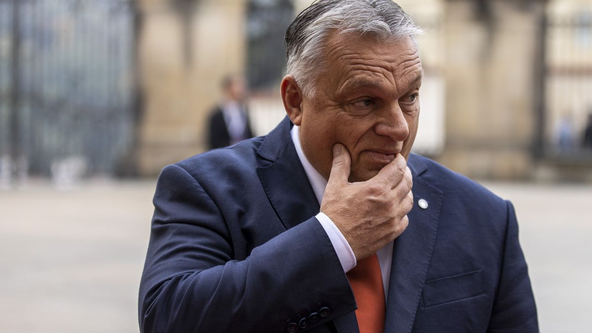 „Vytáhneme meče.“ Orbán nepřímo přirovnal sovětská vojska k EU