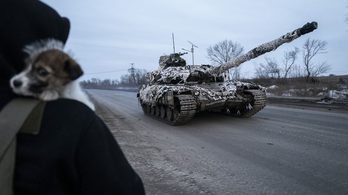 Zprávy z bojiště: Část ukrajinské obrany u Bachmutu se zhroutila jak domino