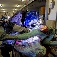 Dílna se v minulosti zasloužila o obnovu soch, detailů a dalších kovových dílů na významných českých památkách, jako jsou staroměstský orloj, Karlův most, Národní divadlo, katedrála sv. Víta, Karlštejn a bezpočet hradů a zámků. 