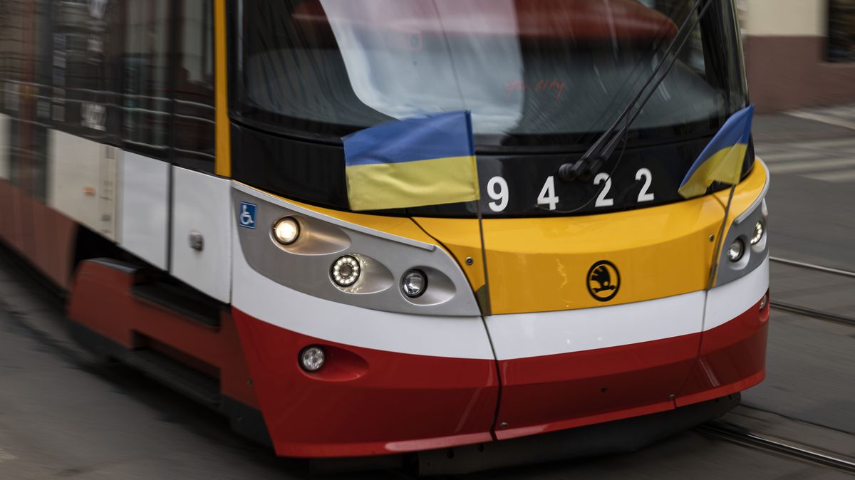 Co se odehrálo v tramvaji č. 7: výpověď aktérů potyčky cestujících s řidičem