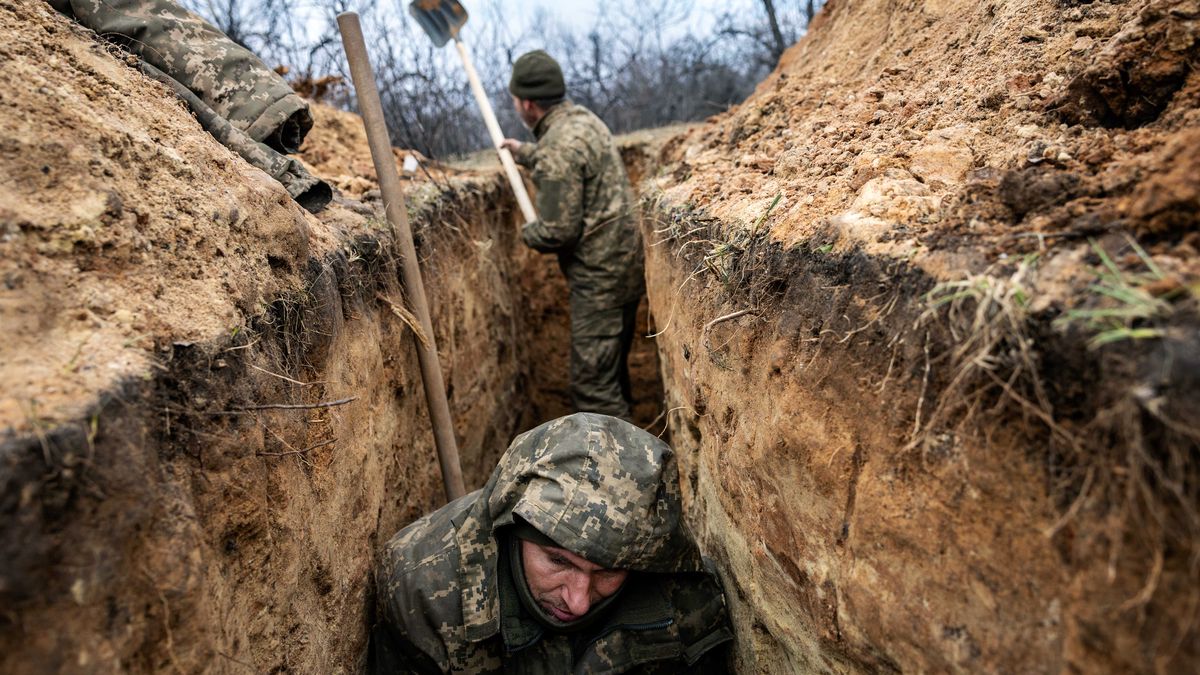 Fotky: Mezi snipery v zákopu u Bachmutu