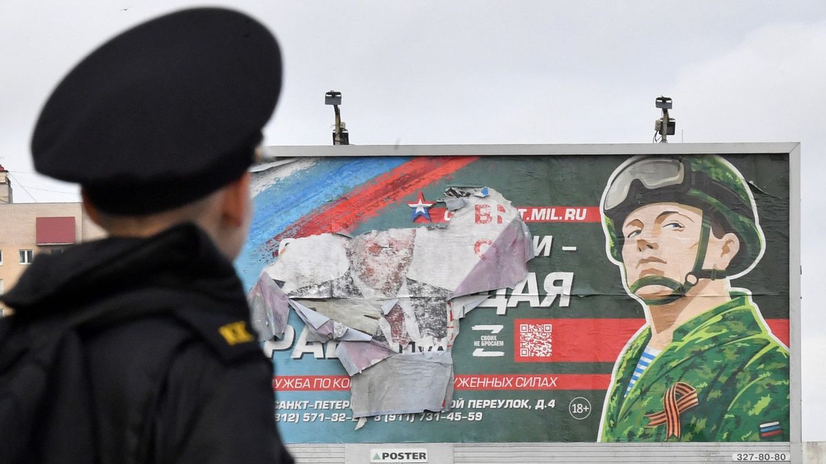 Rusko každý měsíc mobilizuje 20 tisíc vojáků, tvrdí ukrajinská rozvědka