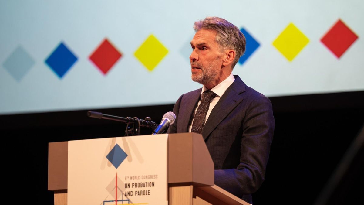 Novým nizozemským premiérem bude bývalý šéf zpravodajců Dick Schoof
