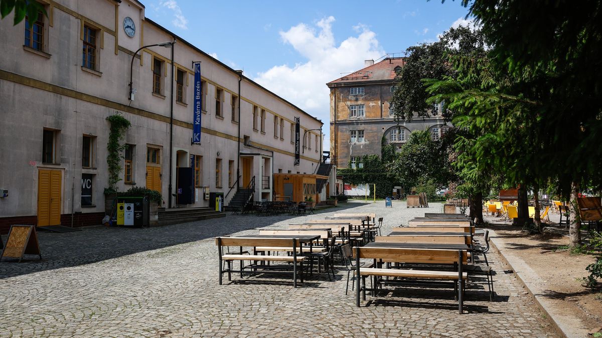Ombudsman k zavření Kasáren Karlín: Výmluvy a nezákonná tvrzení