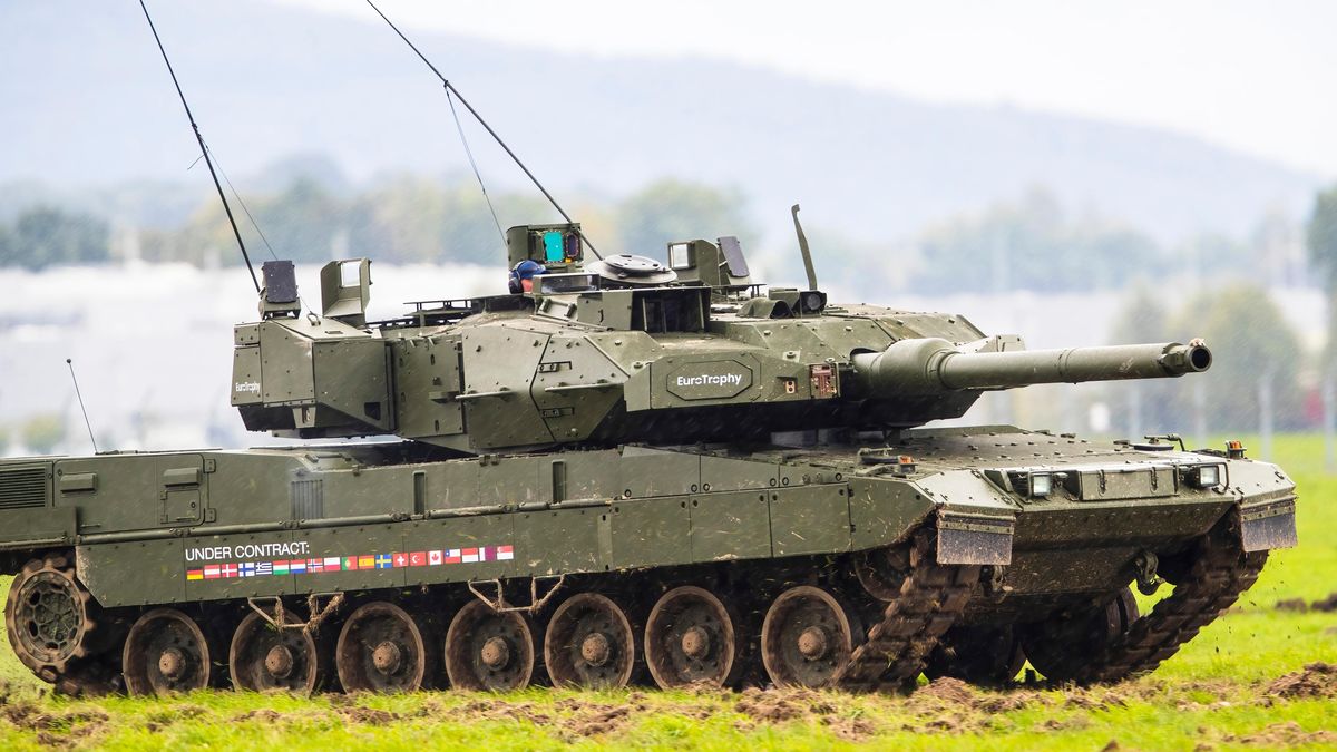 Premiér: Za 77 tanků Leopard 2A8 bychom měli zaplatit 52 miliard