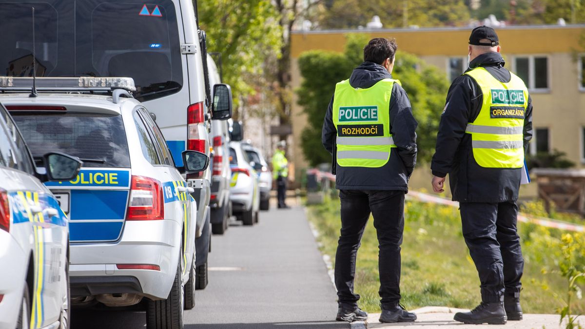 Je to neudržitelné, říká odborář k platům policistů