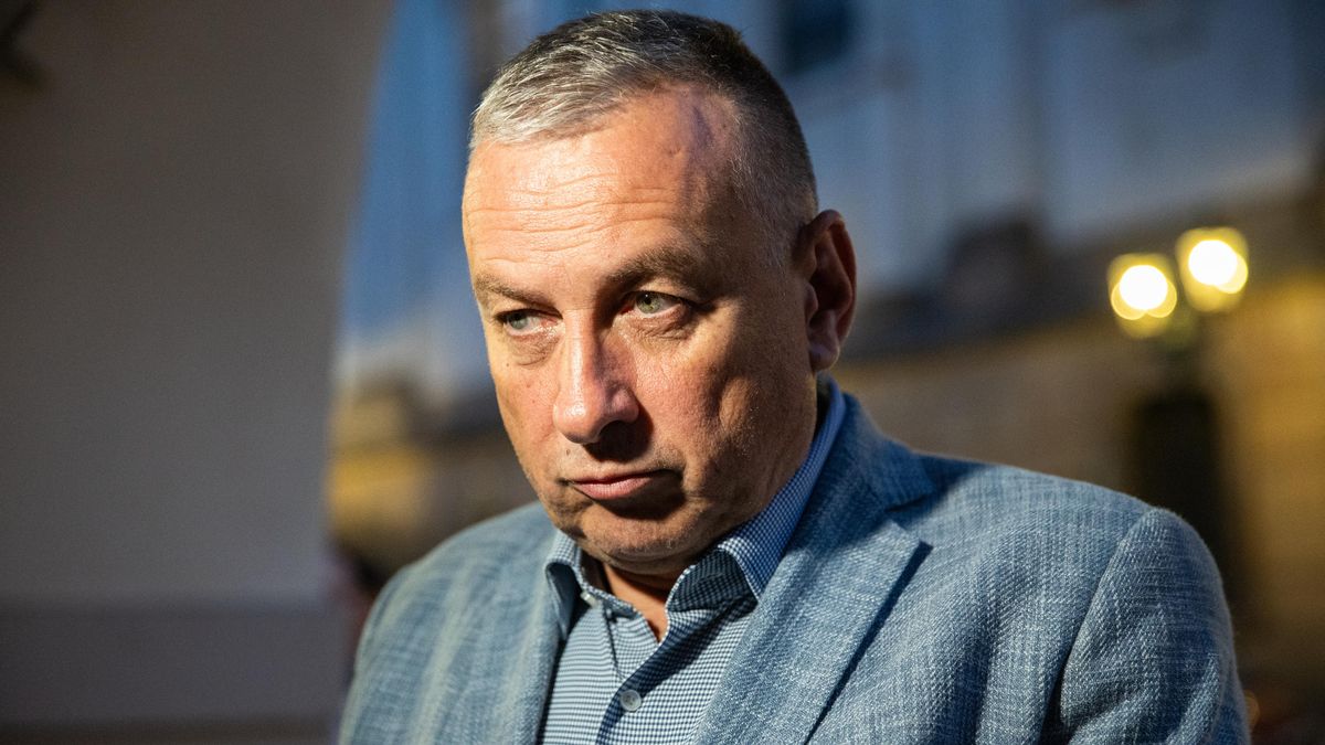 Síkelovo „grilování“. Vadit může bohatství, Fico, ČEZ i izraelská vlajka