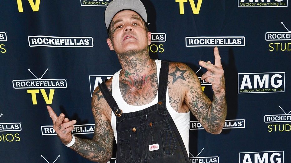 Zemřel Shifty Shellshock, frontman kapely Crazy Town. Bylo mu 49 let