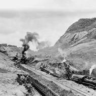 Stavba v místě zvaném Cucaracha Slide, 1910-14