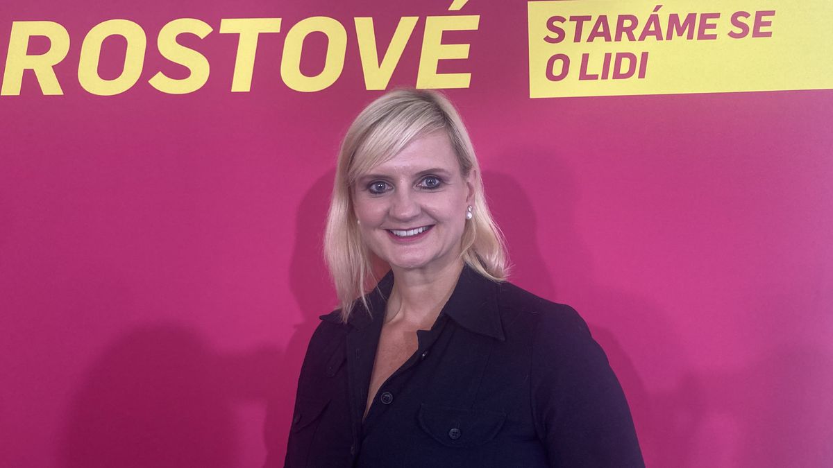 Střední Čechy ovládlo ANO, hejtmanka Pecková chce ale Babiše vyšachovat