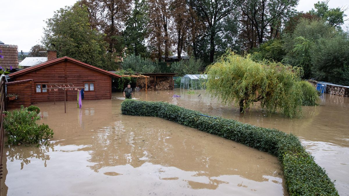 Pojišťovny hlásí první pojistné události, odhadovat škody je ale předčasné