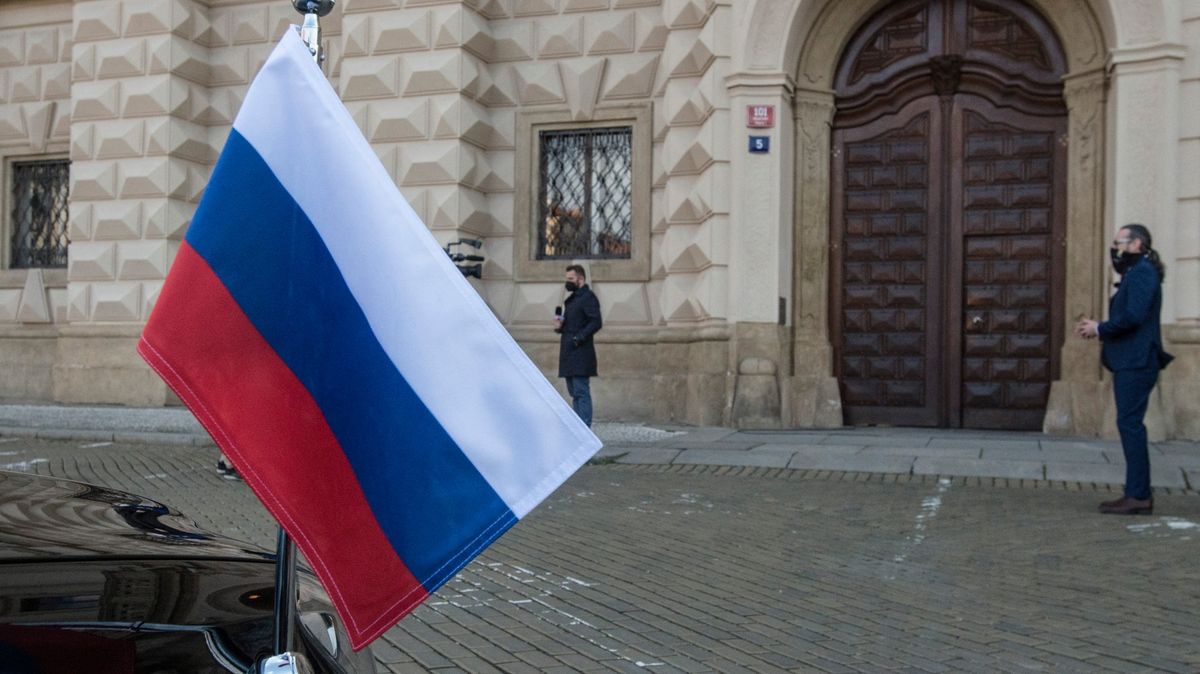 Další kolo souboje a neústupná nevraživost Česka a Ruska, píší Němci a Slováci