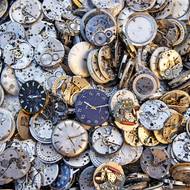 Sběratel Václav Reischl pamatuje dobu, kdy o primky nebyl zájem a starožitnictví se jich zbavovaly od 50 do 200 korun za kilo.