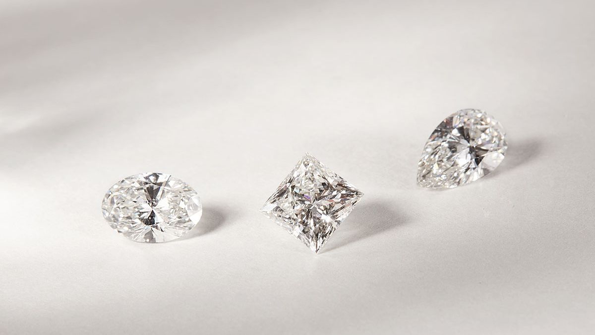 Diamanty za 4 miliony dolarů zmizely. Aukční síň je zřejmě dala cizí osobě
