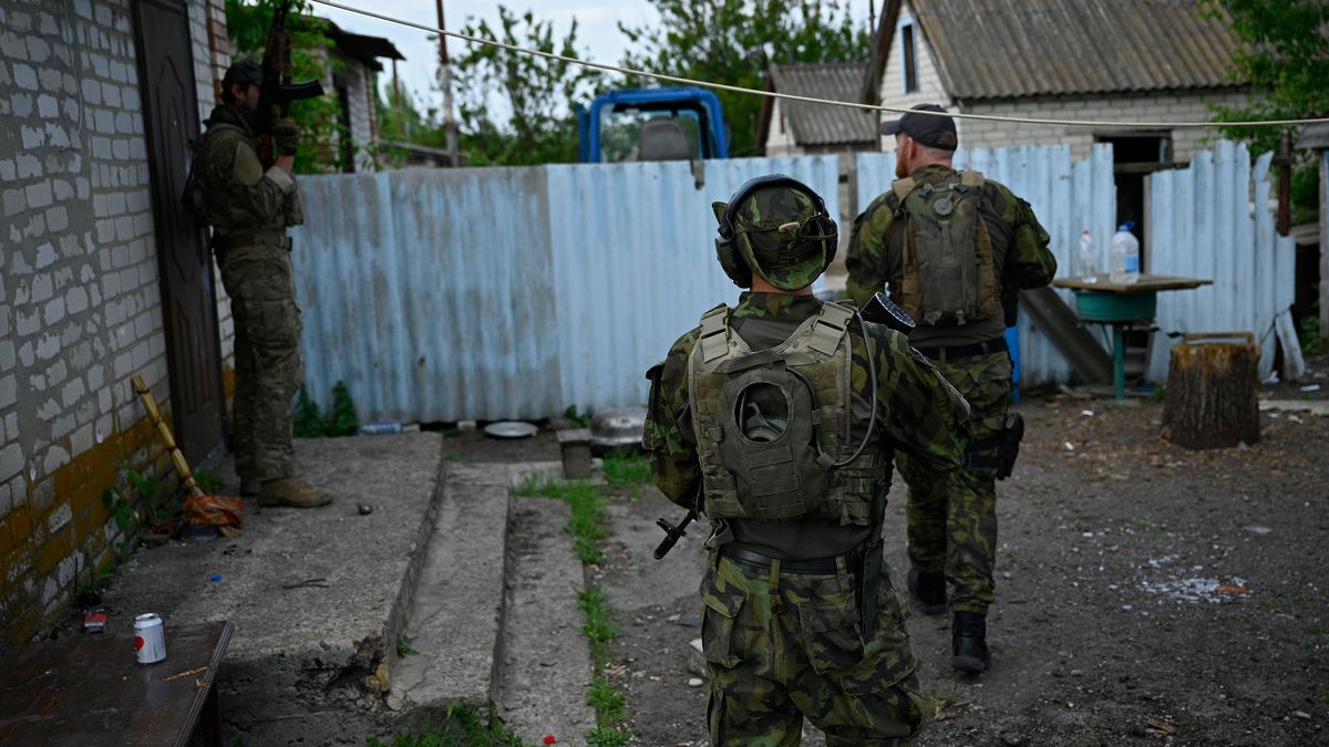 Fotky: Diverzní jednotka, které na ukrajinské frontě velí Čech Tango