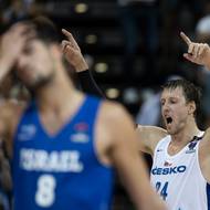  Jan Veselý zaznamenal 16 bodů, sedm doskoků a pět asistencí.