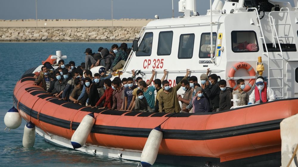 U břehů Libye se potopila loď. Zřejmě zahynuly desítky lidí