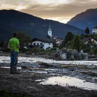 Dvě třetiny Slovinska zasáhly minulý víkend bleskové povodně. Premiér Robert Golob je označil za „nejhorší přírodní katastrofu“ v historii země. Na snímku z 8. srpna město Ljubno ob Savinji na horním toku řeky Savinja.