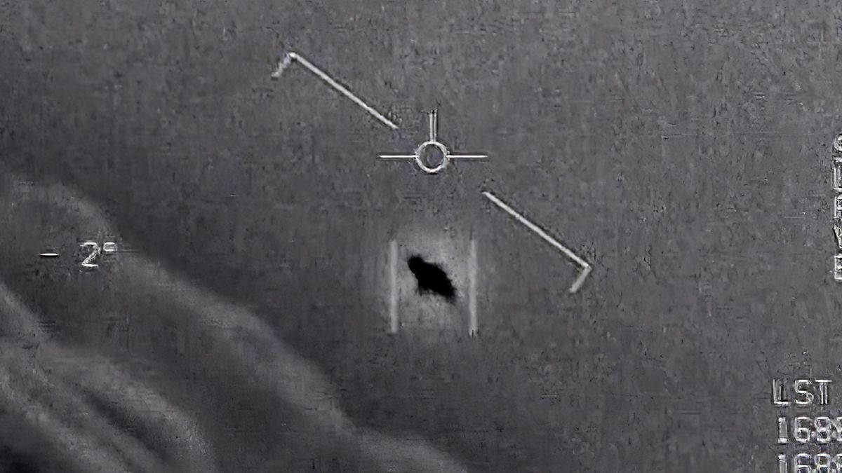 Mimozemské lodě operují v našem okolí, tvrdí i šéf úřadu zkoumajícího UFO