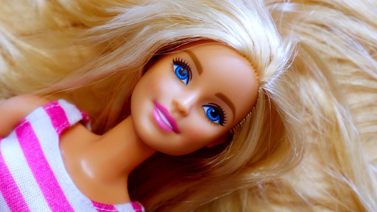 Díky filmovému trháku Barbie překonává rekordy, dělá radost také investorům
