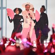 Belgický Gustaph a jeho píseň Because of You. Na pódiu ožila house music z 90. let.