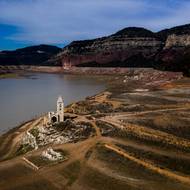 Snímky byly pořízeny, když byla kapacita nádrže na pěti procentech své kapacity.