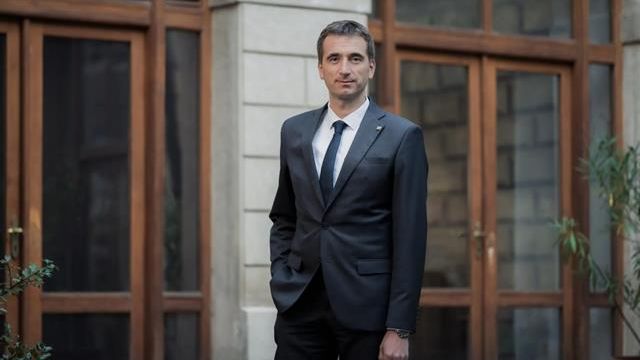 Vlček: Francouzský velvyslanec věděl o dopise eurokomisaře dřív než já