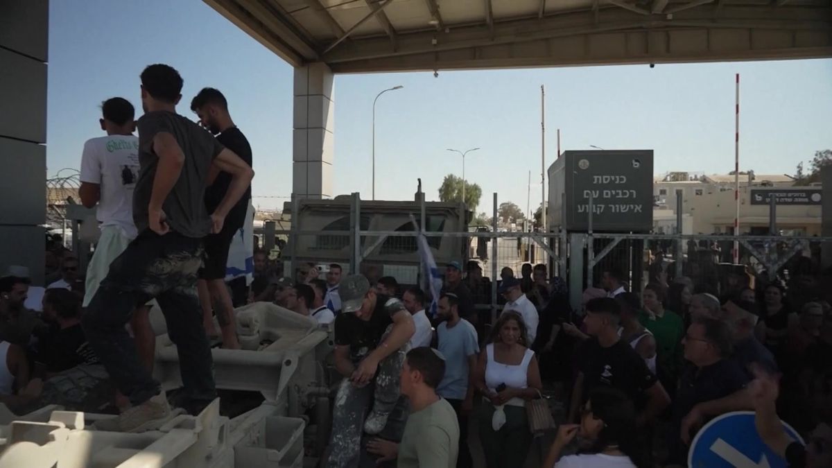 Izraelští extremisté vtrhli na vojenské základny. K protestům vyzývali ministři