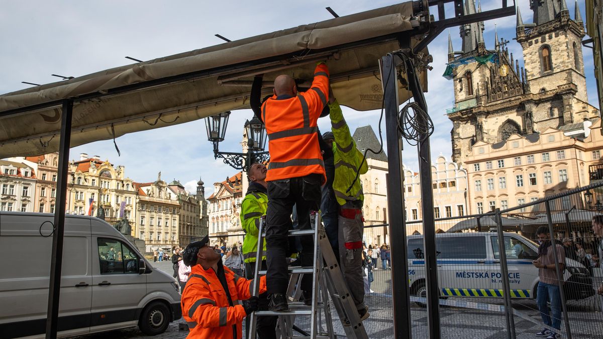 Praha ruší nelegální hospodské zahrádky. Majitel dluží osm milionů na pokutách