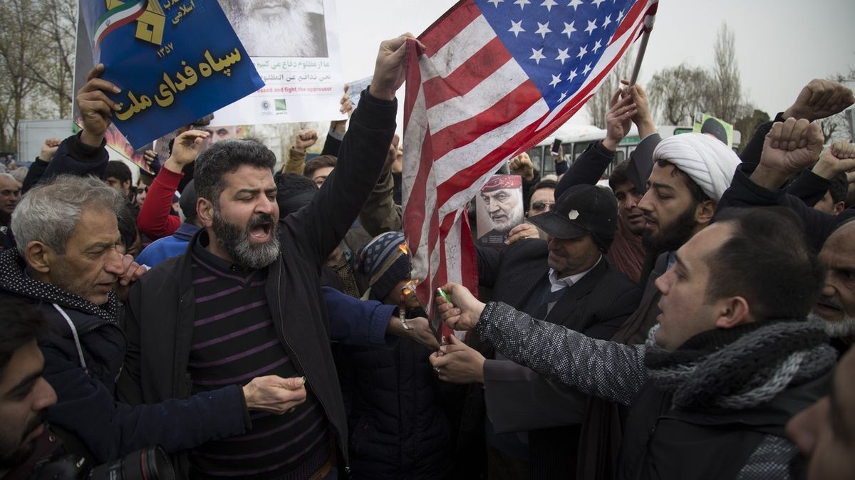 Bělošský rasismus na vzestupu, Al-Káida v Íránu. Američtí diplomaté varují