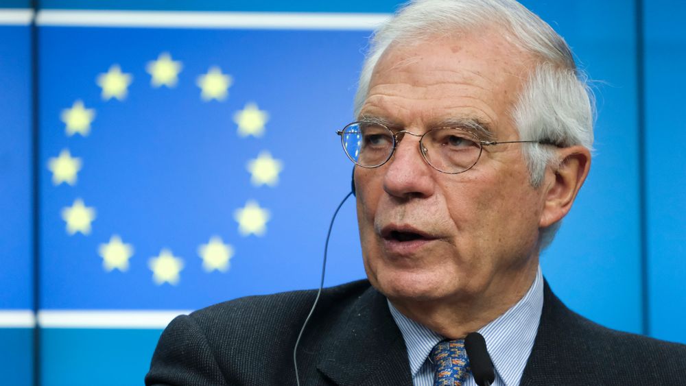 Šéf diplomacie EU nepodporuje stopku na víza pro Rusy