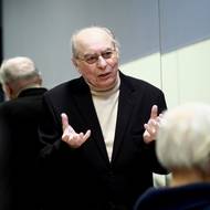 Miloslav Fiala, medaile Za zásluhy I. stupně, český římskokatolický kněz a premonstrát, známý svým působením ve funkci tiskového mluvčího Československé a České biskupské konference.