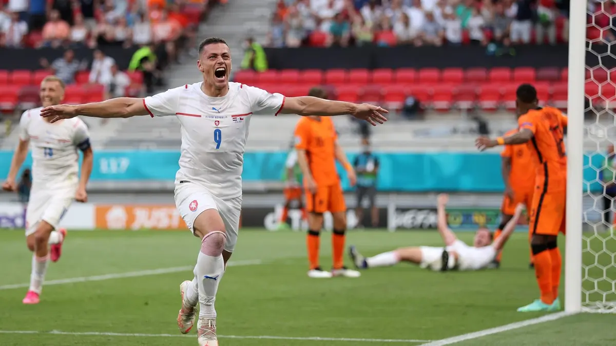 Euro 2021 Kometa Jmenem Holes Sni O Anglicke Lize Seznam Zpravy
