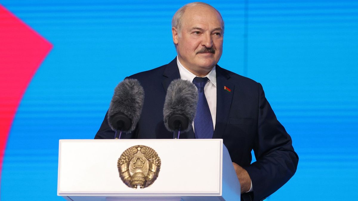Lukašenko je paranoidní, říká litevský politik