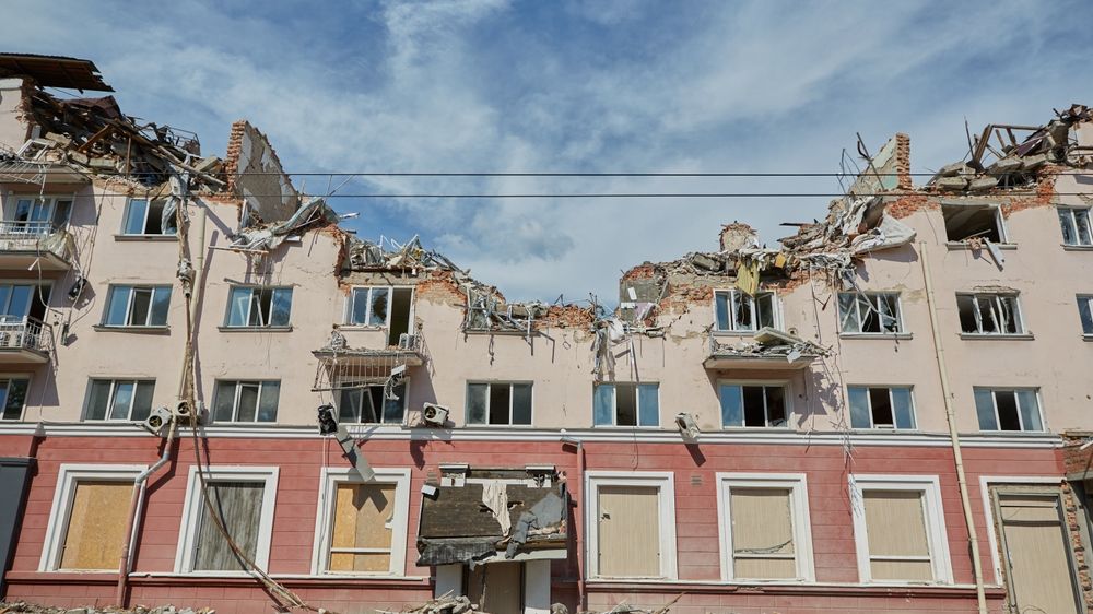„Máme v oknech svačinovou fólii.“ Problém, který před zimou straší Ukrajinu