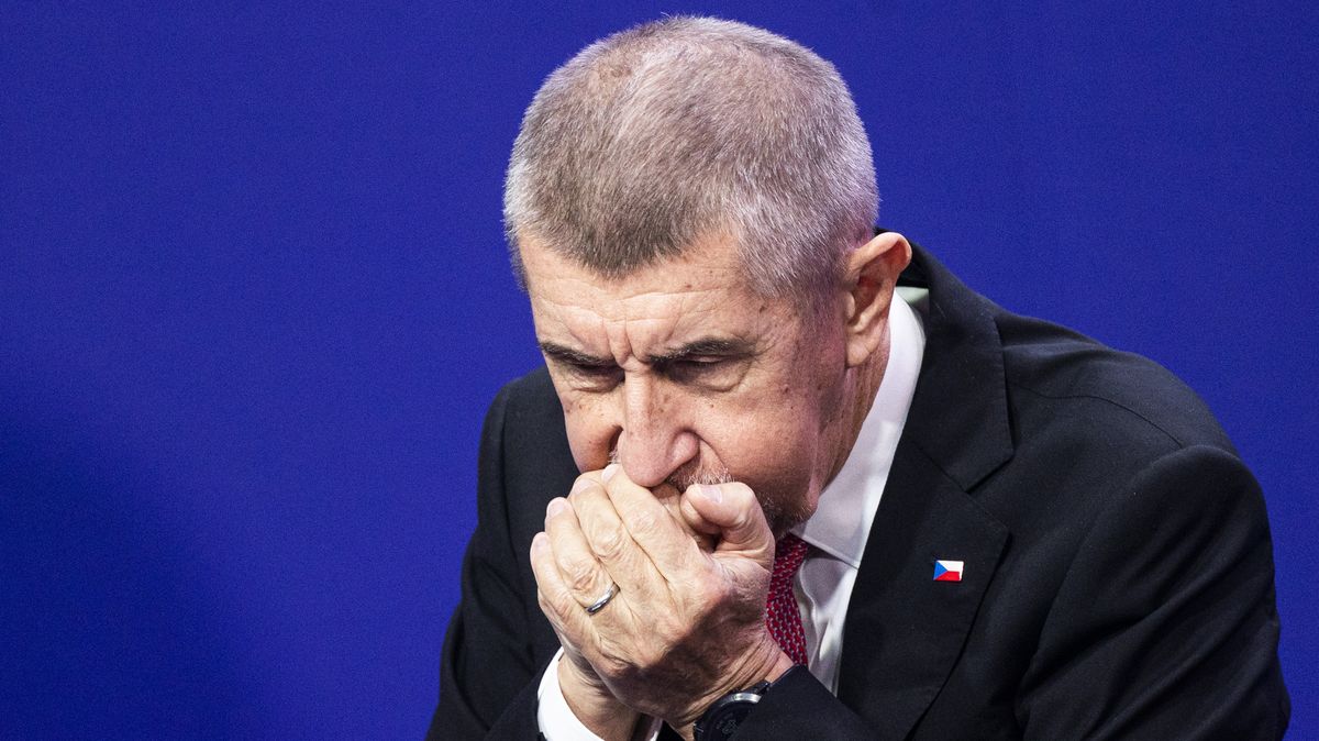 Sněmovna odmítla projednat Babišův návrh na zmrazení platů politiků