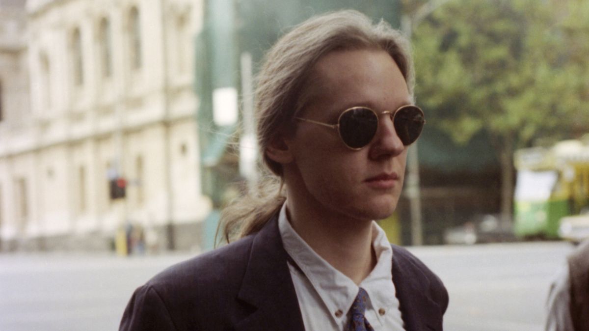 Fotky: Dlouhá bitva oslavovaného i uráženého Juliana Assange o svobodu