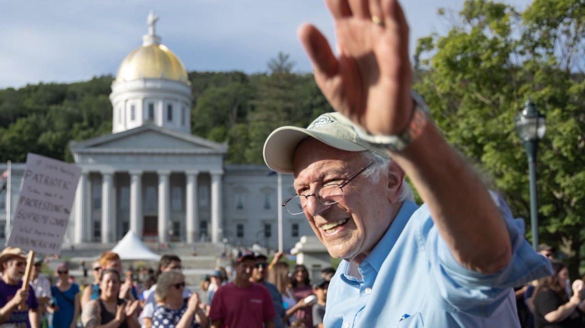 „Volby nejsou diskuzní klub.“ Bidena podpořil vlivný demokrat Sanders