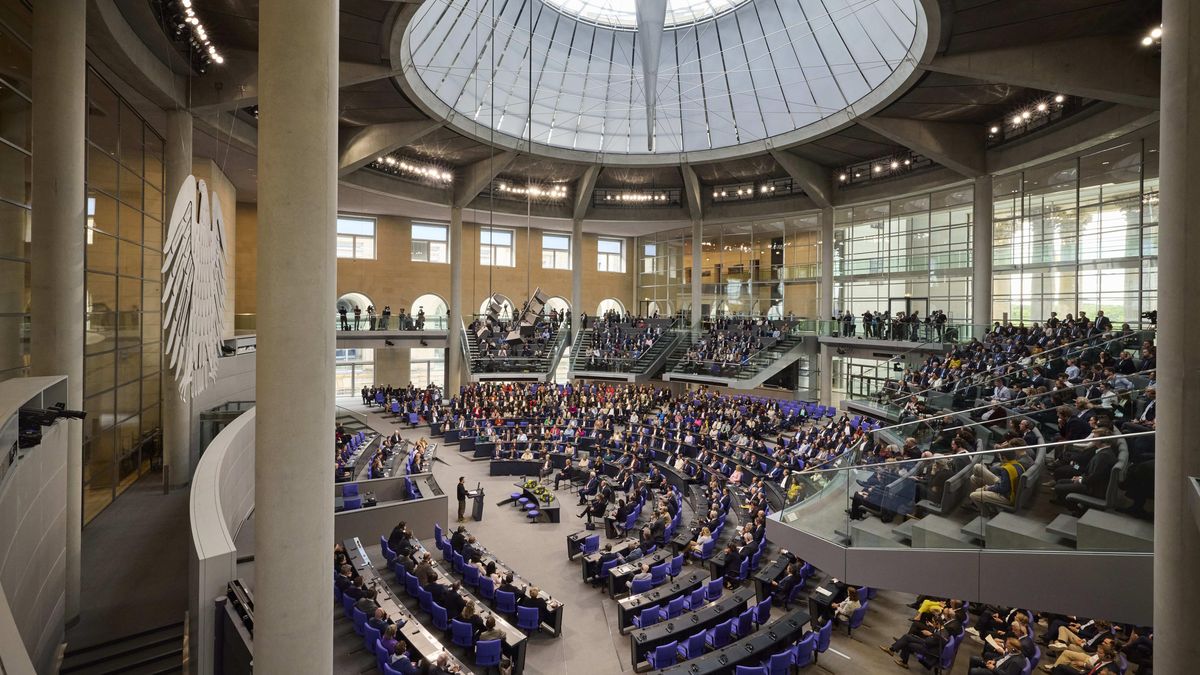 Němečtí politici po zmařeném atentátu žádají více pravomocí pro tajné služby