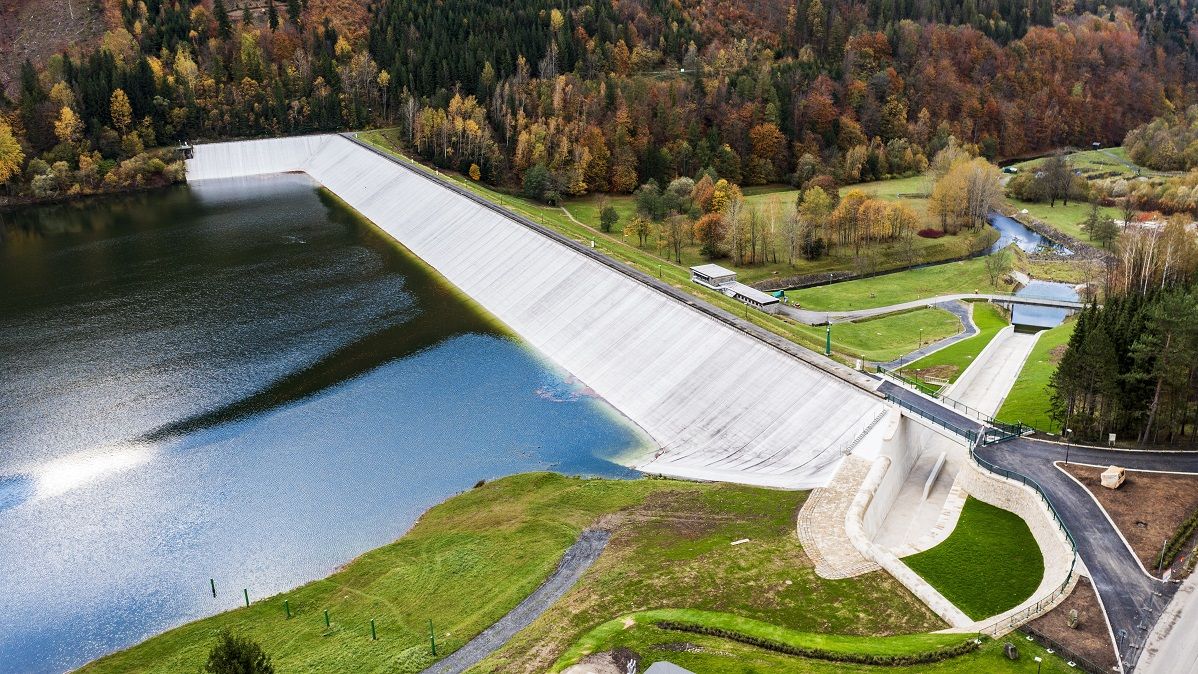 Povodním brání hráze za miliardy. Všechny obce ale neochrání